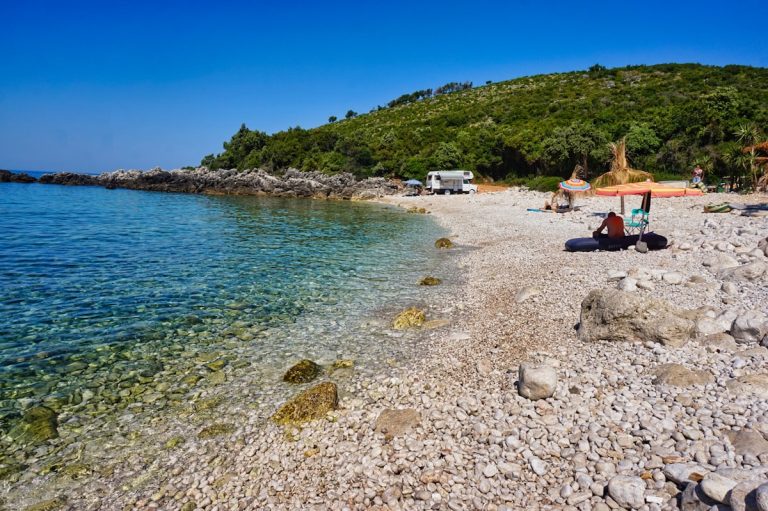 LORO Beach